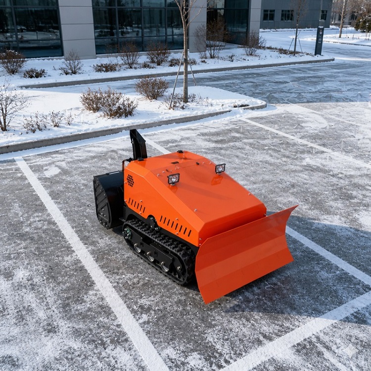 Chasse-neige et fraise à neige chenillés télécommandés