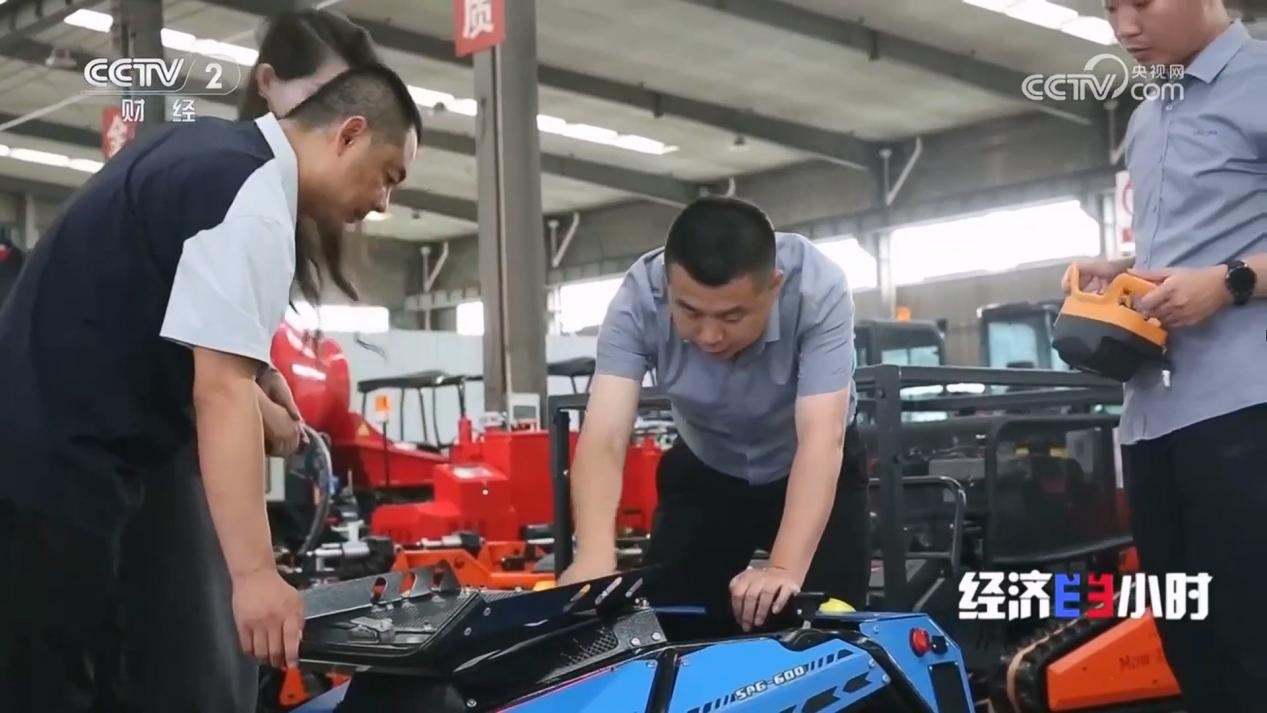 Groupe SAAO machines.jpg